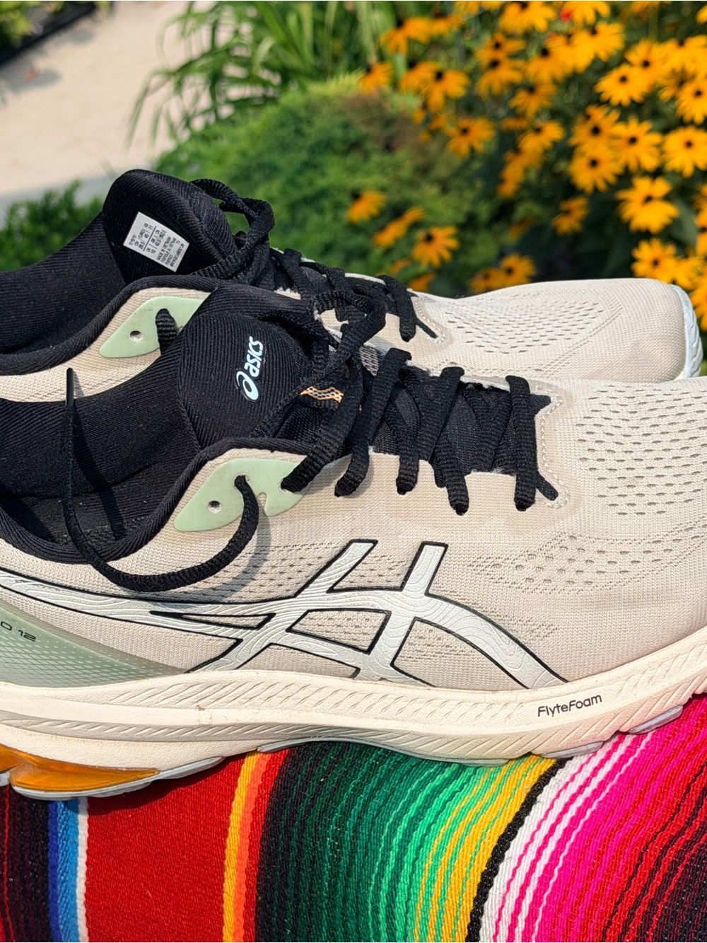 ASICS Men's Neutral Running Shoe in Beige and Black size 11 - Picture 2 of 10
